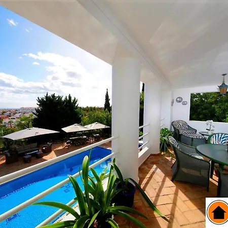 Jacaranda-pool, Sea View & Mature Garden Villa *