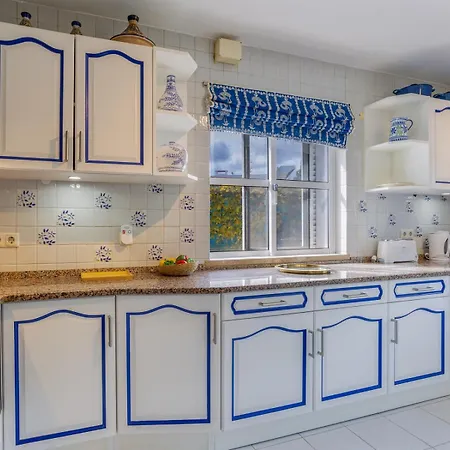 Jacaranda-pool, Sea View&mature Garden * Tavira