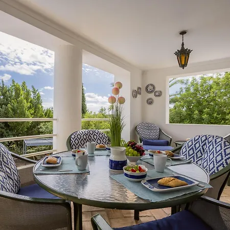 Villa Jacaranda-pool, Sea View&mature Garden Tavira