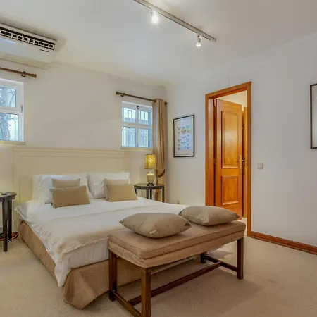 Villa Jacaranda-pool, Sea View&mature Garden Tavira