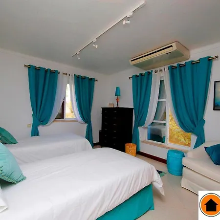 Jacaranda-pool, Sea View & Mature Garden Villa Tavira