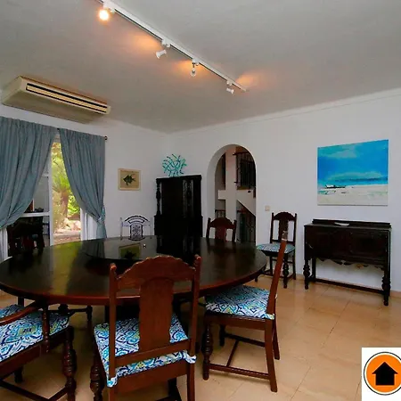 Jacaranda-pool, Sea View & Mature Garden * Tavira