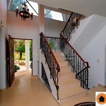 Jacaranda-pool, Sea View & Mature Garden *