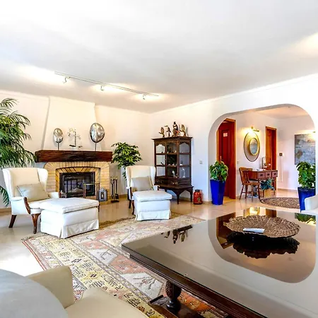 Jacaranda-pool, Sea View & Mature Garden Villa *