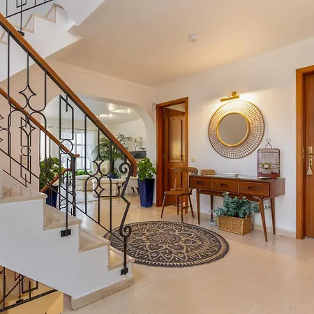 Jacaranda-pool, Sea View & Mature Garden Tavira