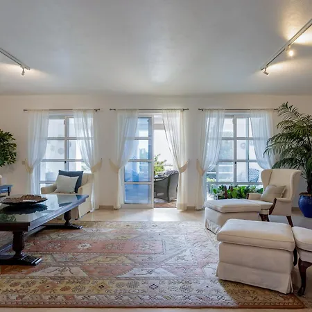 Villa Jacaranda-pool, Sea View & Mature Garden *