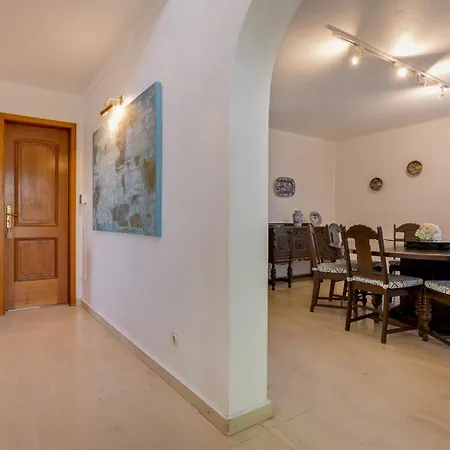 Jacaranda-pool, Sea View & Mature Garden Tavira