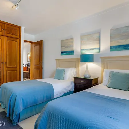 Jacaranda-pool, Sea View & Mature Garden