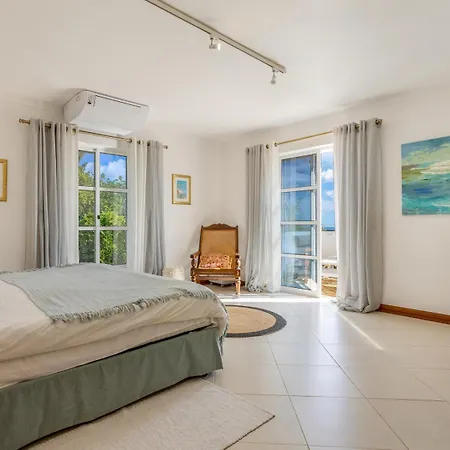 Jacaranda-pool, Sea View & Mature Garden Villa *