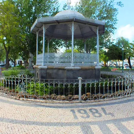 Jacaranda-pool, Sea View & Mature Garden * Tavira