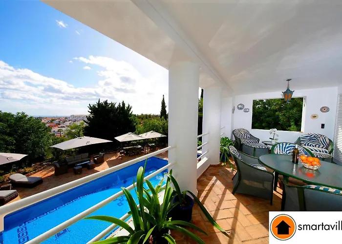 Jacaranda-pool, Sea View & Mature Garden 别墅 *