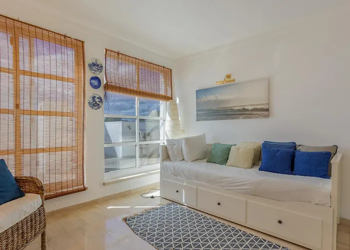 别墅 Jacaranda-pool, Sea View & Mature Garden