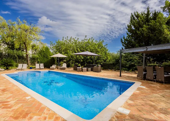 别墅 Jacaranda-pool, Sea View & Mature Garden