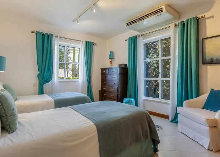 Jacaranda-pool, Sea View & Mature Garden *